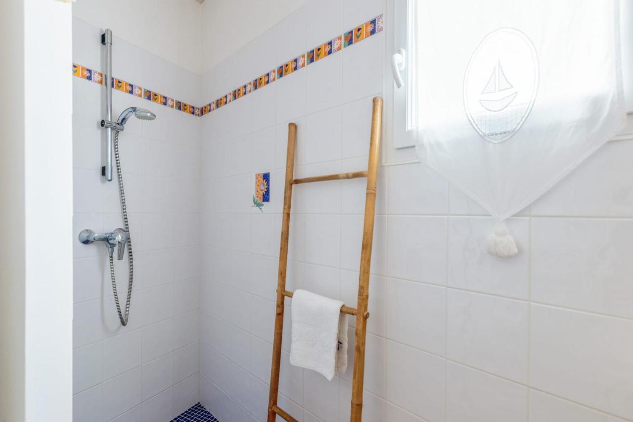Nice Studio With Veranda Nearby The Beach In La Flotte - Welkeys Ngoại thất bức ảnh